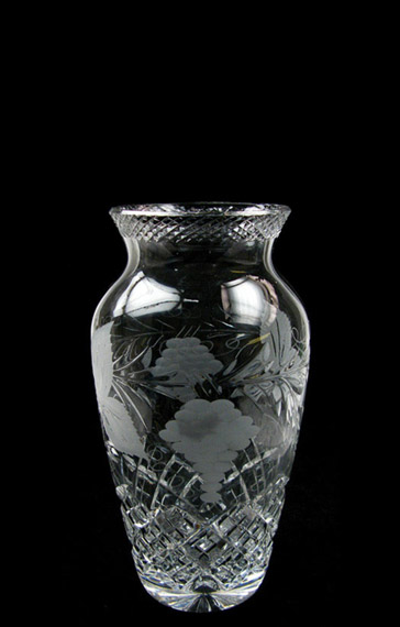 7 inch Urn Vase Grapevine